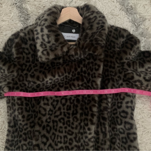 Calvin Klein Leopard Faux Fur Jacket - Picture 7 of 8